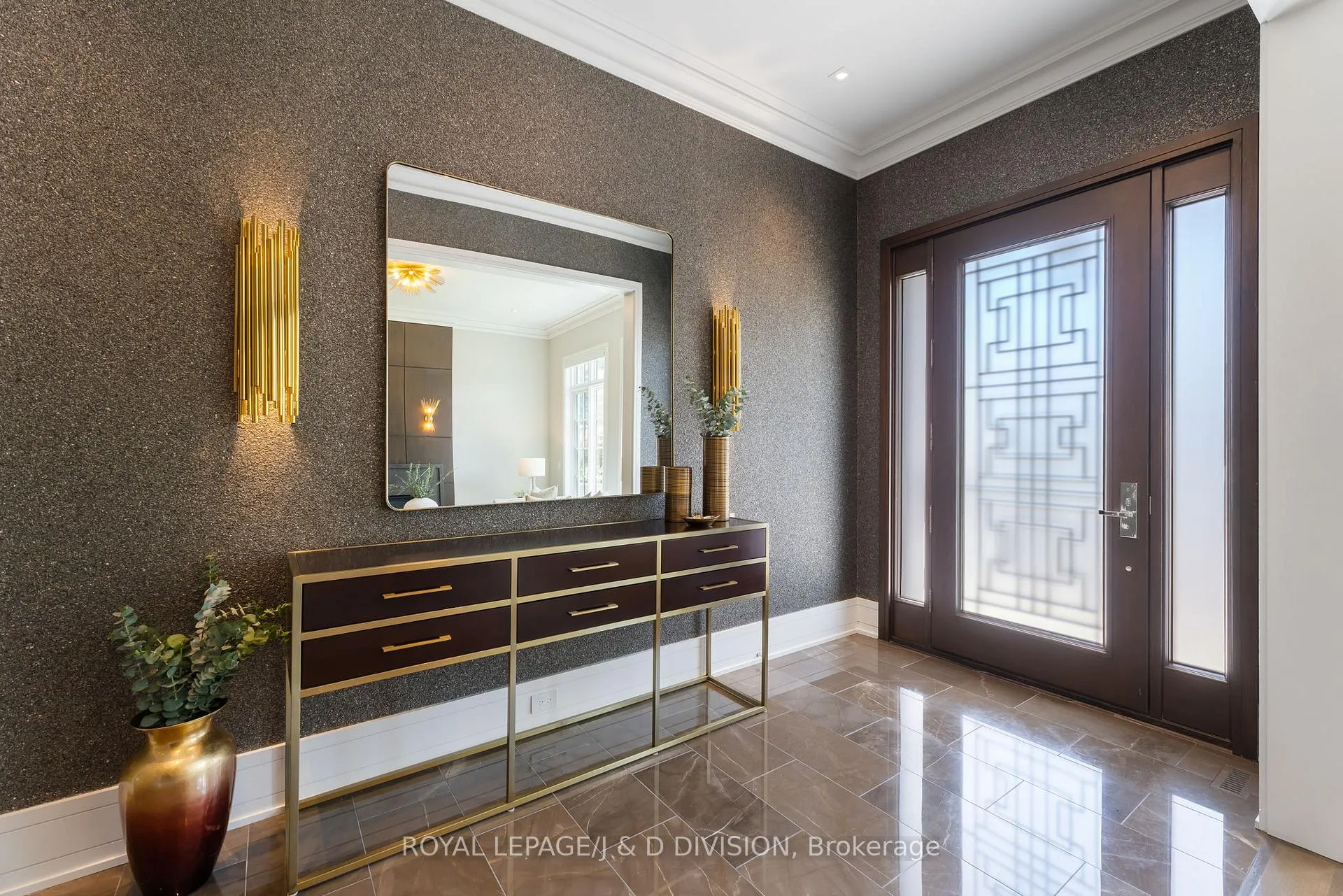 Photo 9 of 224 St Leonard's Avenue, North York, Bridle Path-Sunnybrook-York Mills — HOMEH