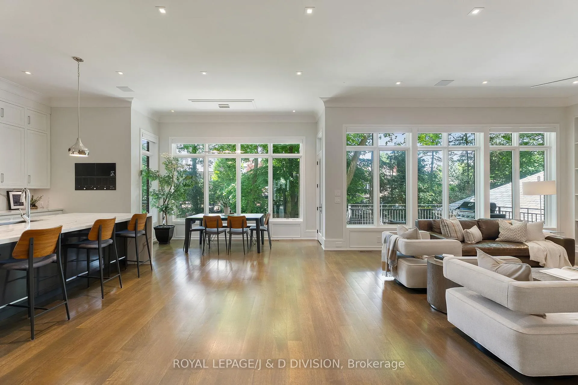 Photo 13 of 224 St Leonard's Avenue, North York, Bridle Path-Sunnybrook-York Mills — HOMEH