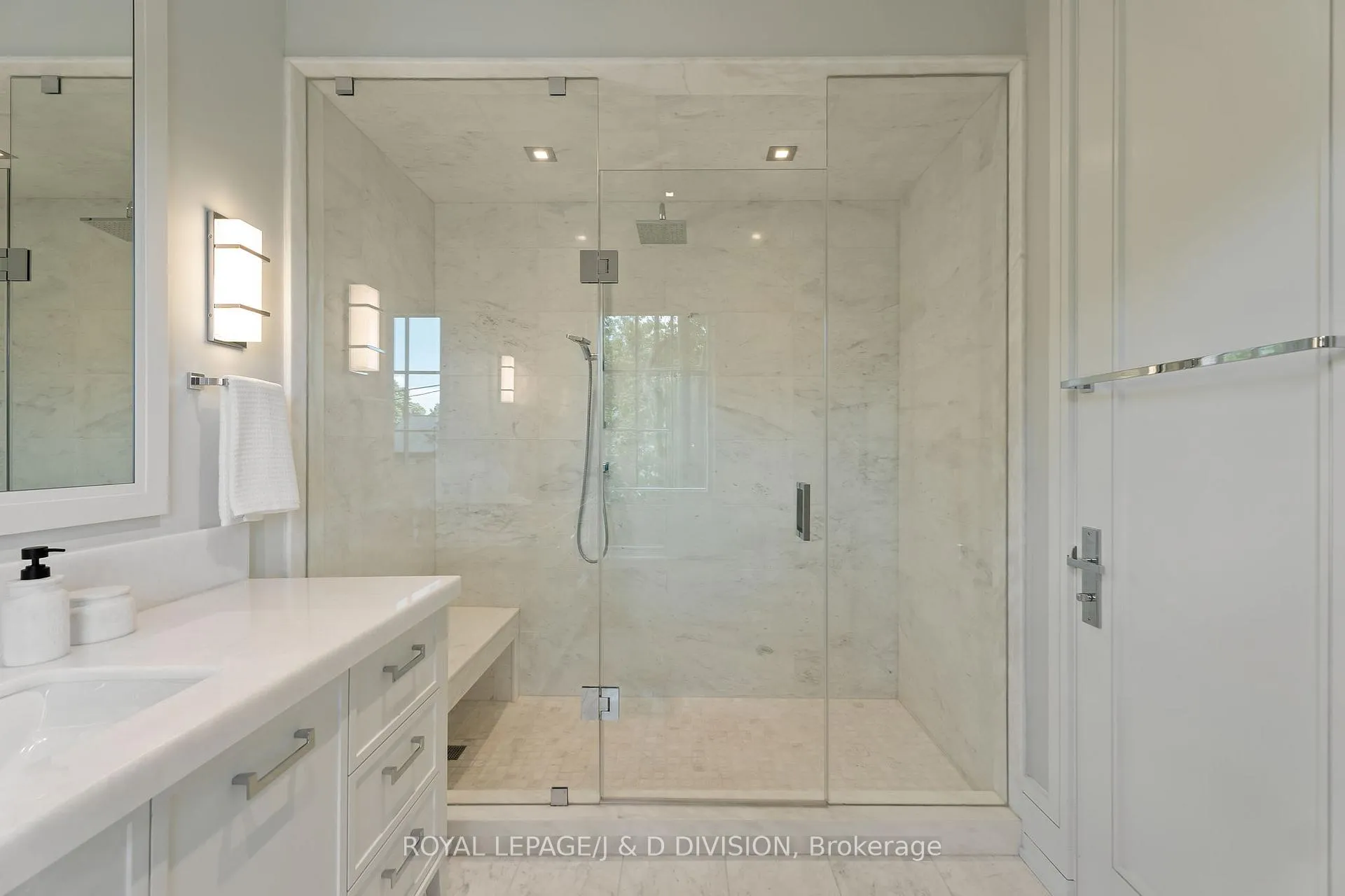 Photo 35 of 224 St Leonard's Avenue, North York, Bridle Path-Sunnybrook-York Mills — HOMEH