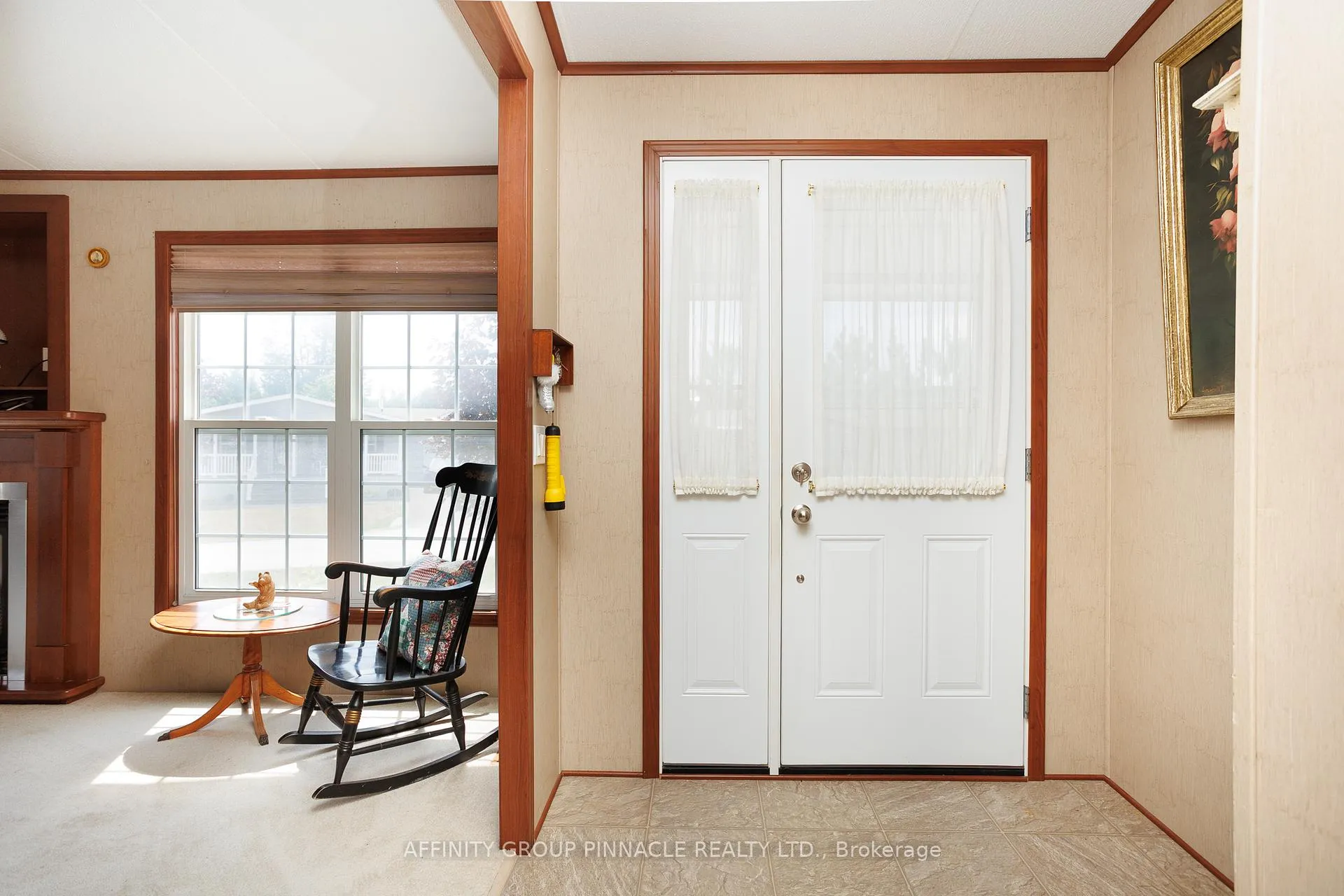 Photo 8 of 20 Creekside Circle, Kawartha Lakes, Verulam — HOMEH
