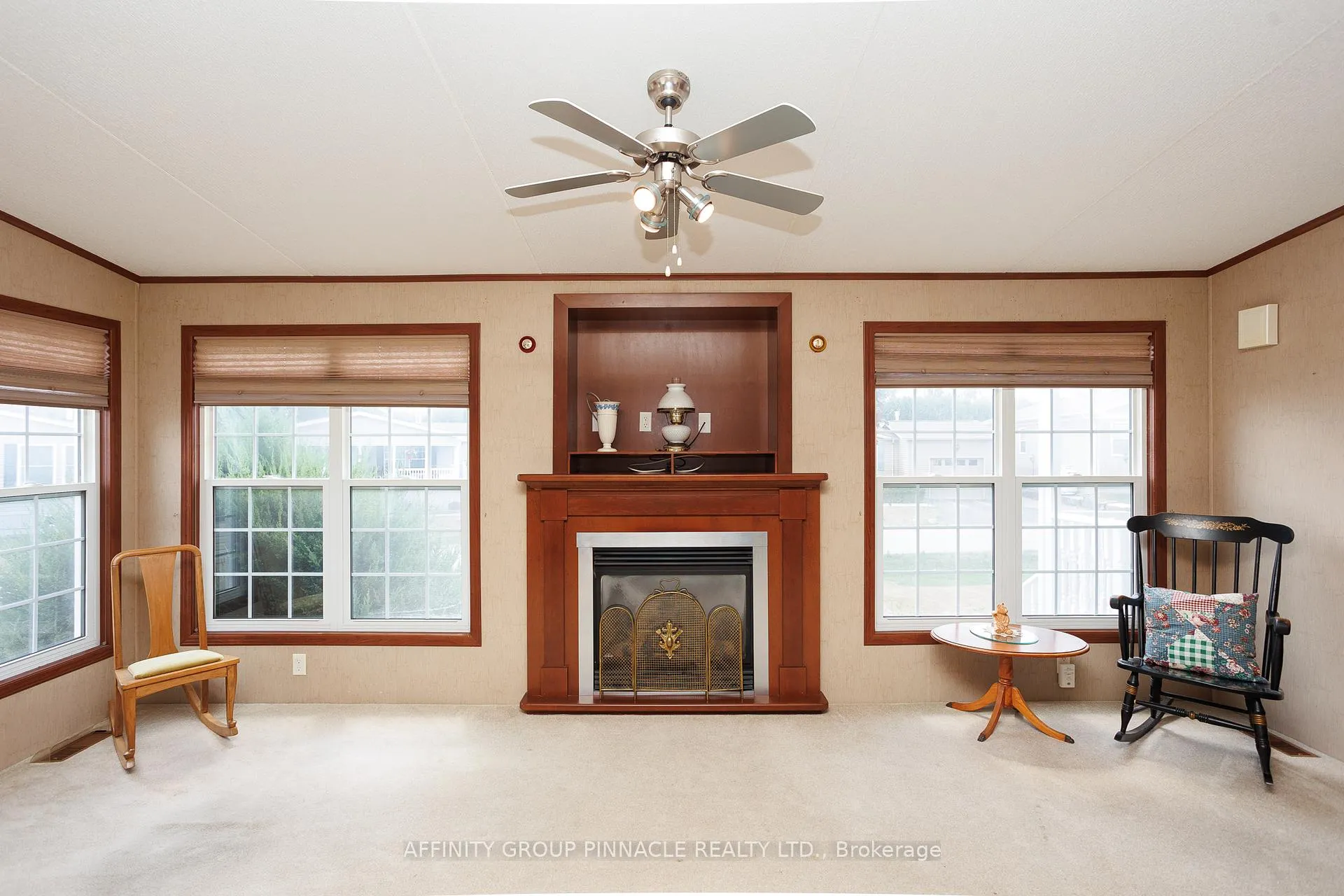 Photo 11 of 20 Creekside Circle, Kawartha Lakes, Verulam — HOMEH