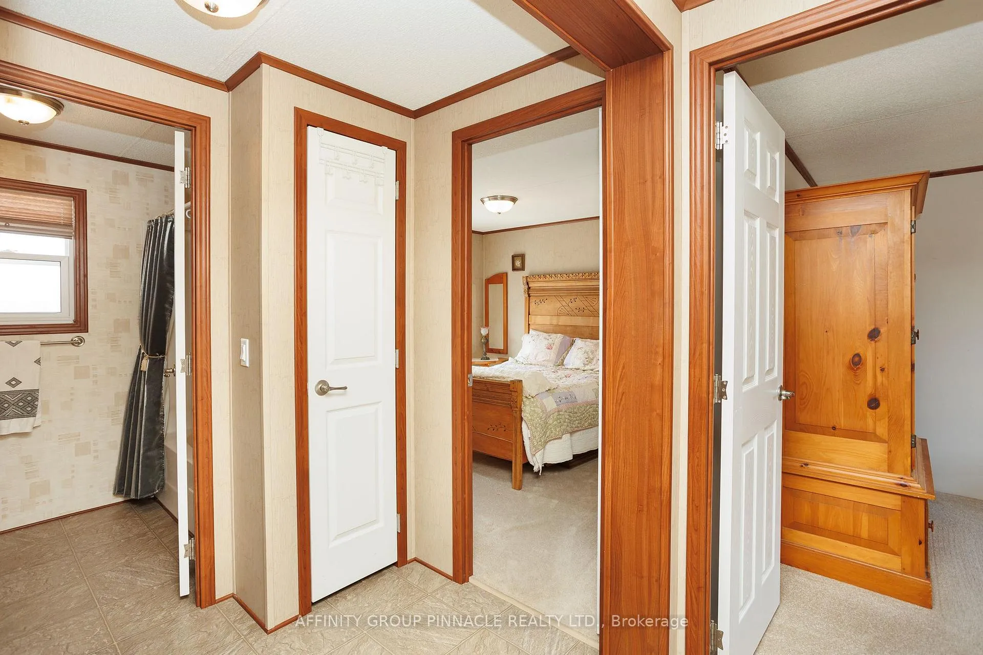 Photo 25 of 20 Creekside Circle, Kawartha Lakes, Verulam — HOMEH