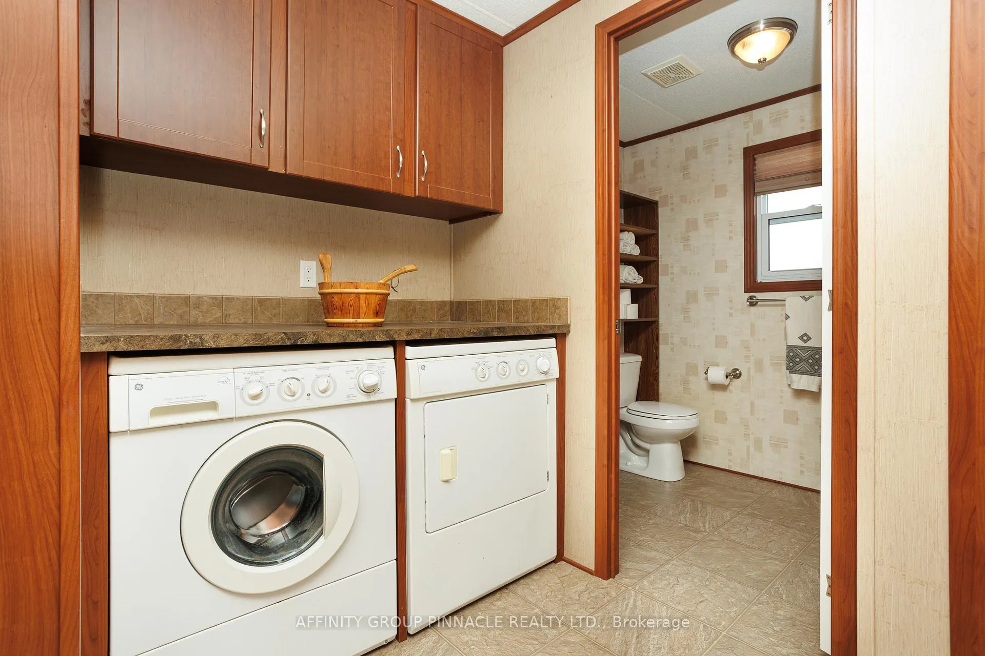 Photo 28 of 20 Creekside Circle, Kawartha Lakes, Verulam — HOMEH