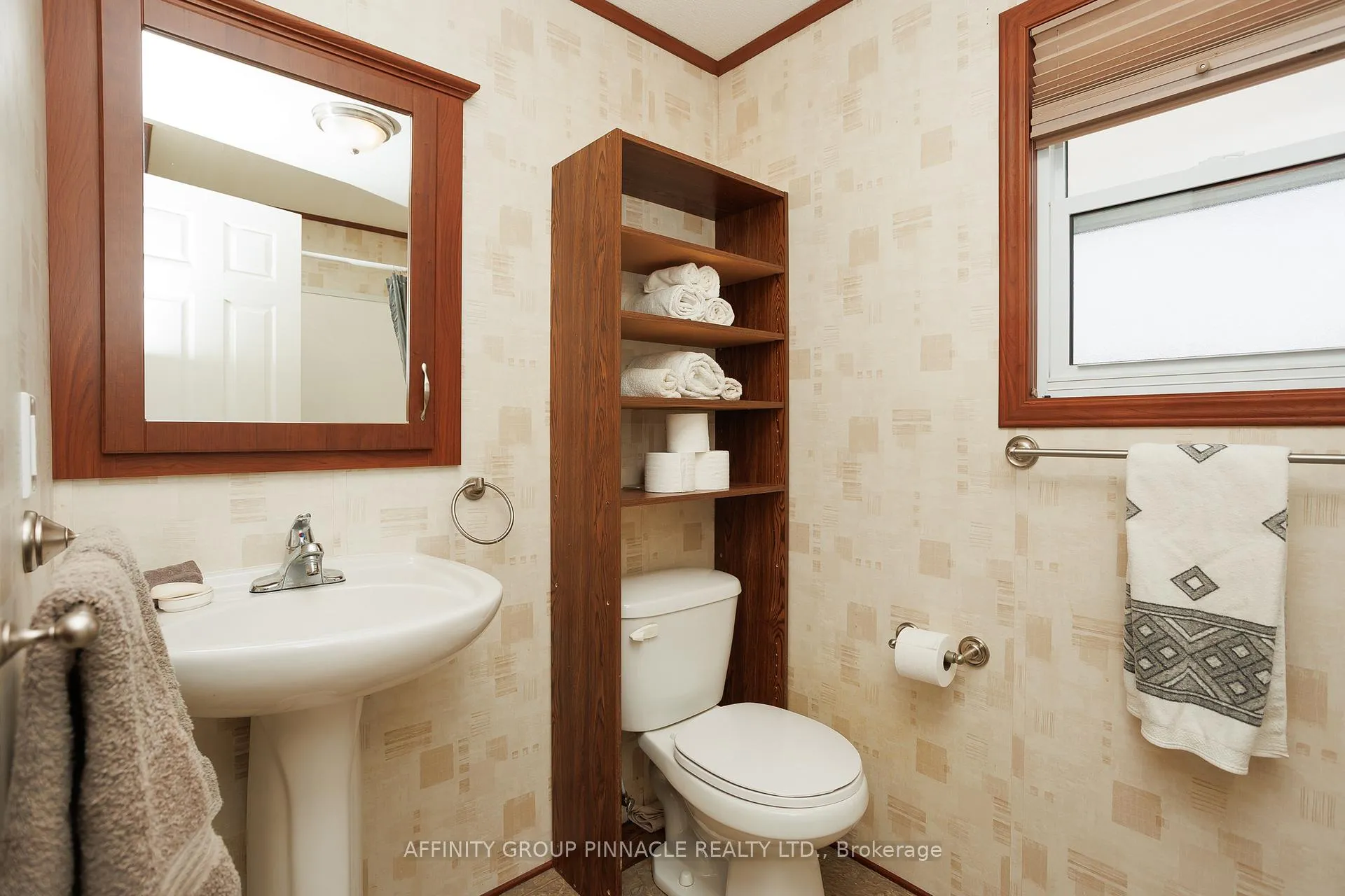 Photo 29 of 20 Creekside Circle, Kawartha Lakes, Verulam — HOMEH