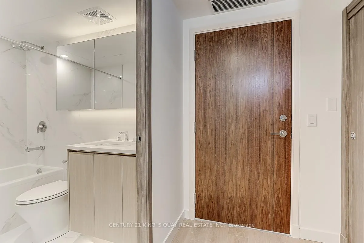 Photo 7 of Unit 601, 25 Mcmahon Drive, North York, Bayview Village — HOMEH