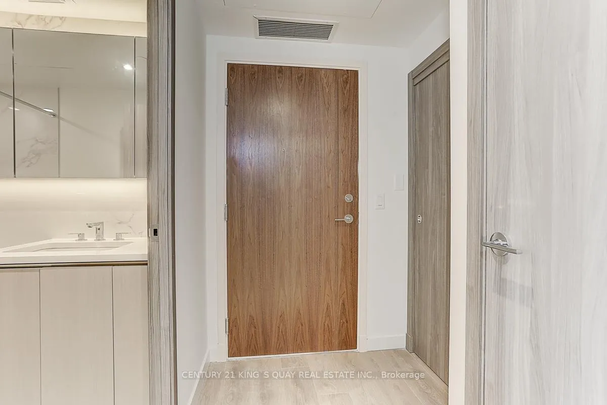Photo 8 of Unit 601, 25 Mcmahon Drive, North York, Bayview Village — HOMEH