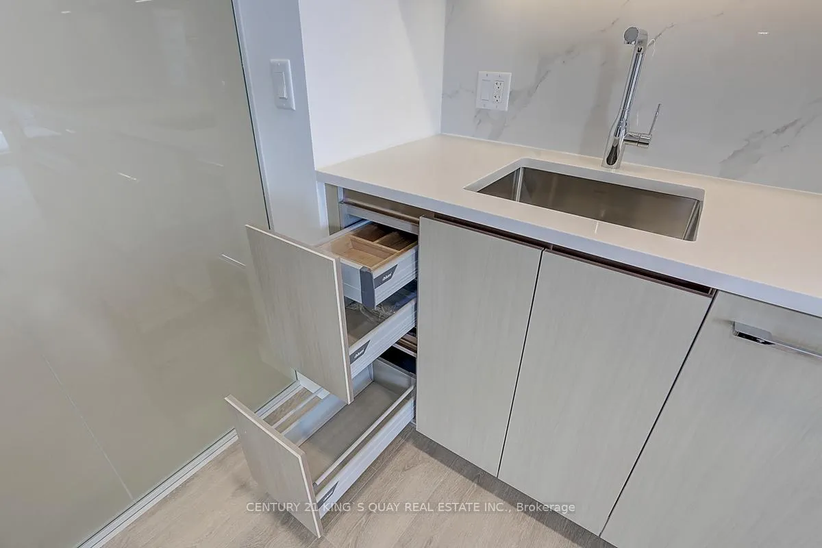 Photo 25 of Unit 601, 25 Mcmahon Drive, North York, Bayview Village — HOMEH