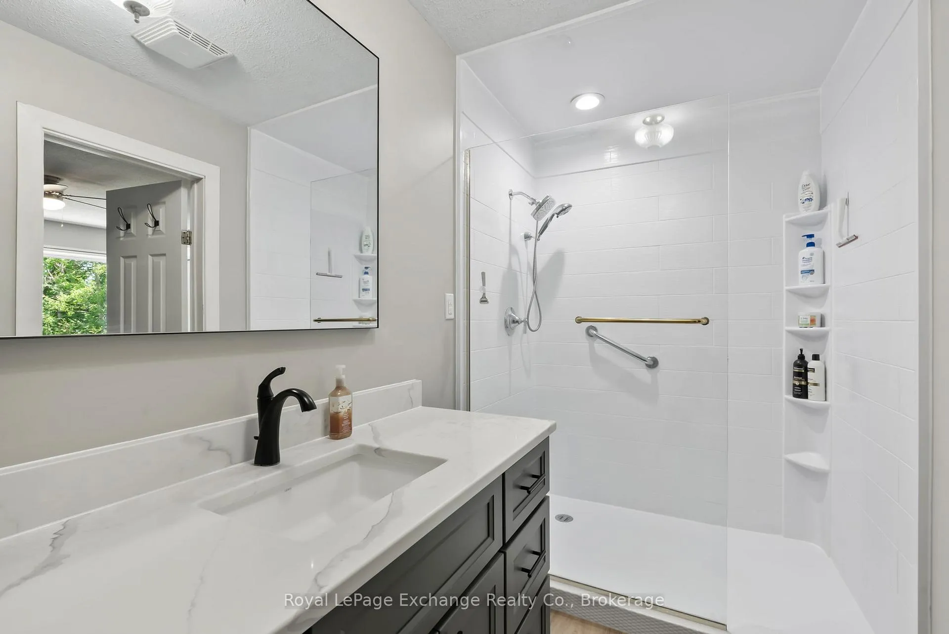 Photo 17 of 71 Upper Lorne Beach Road, Kincardine — HOMEH