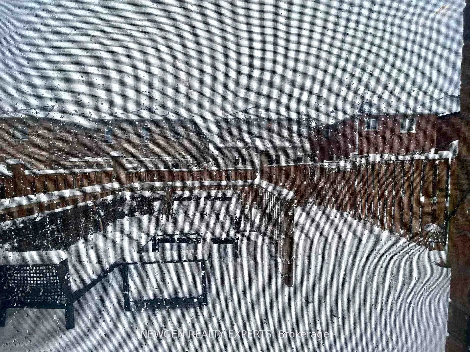 Photo 14 of Unit #Upper, 42 Crystalview Crescent, Brampton, Bram East — HOMEH