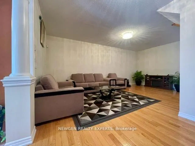 Photo 17 of Unit #Upper, 42 Crystalview Crescent, Brampton, Bram East — HOMEH