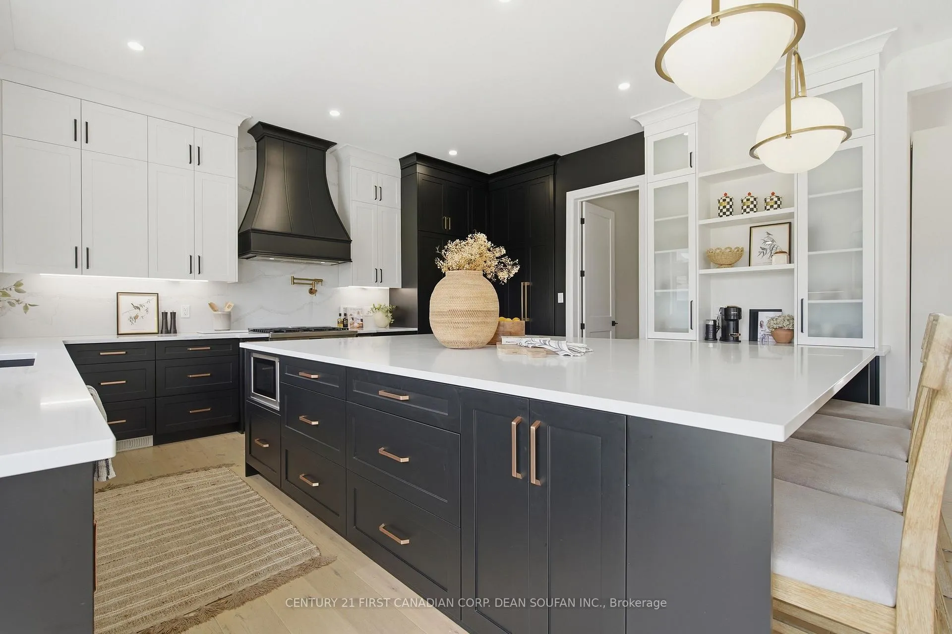 Photo 13 of 7525 Silver Creek Crescent, London, South V — HOMEH