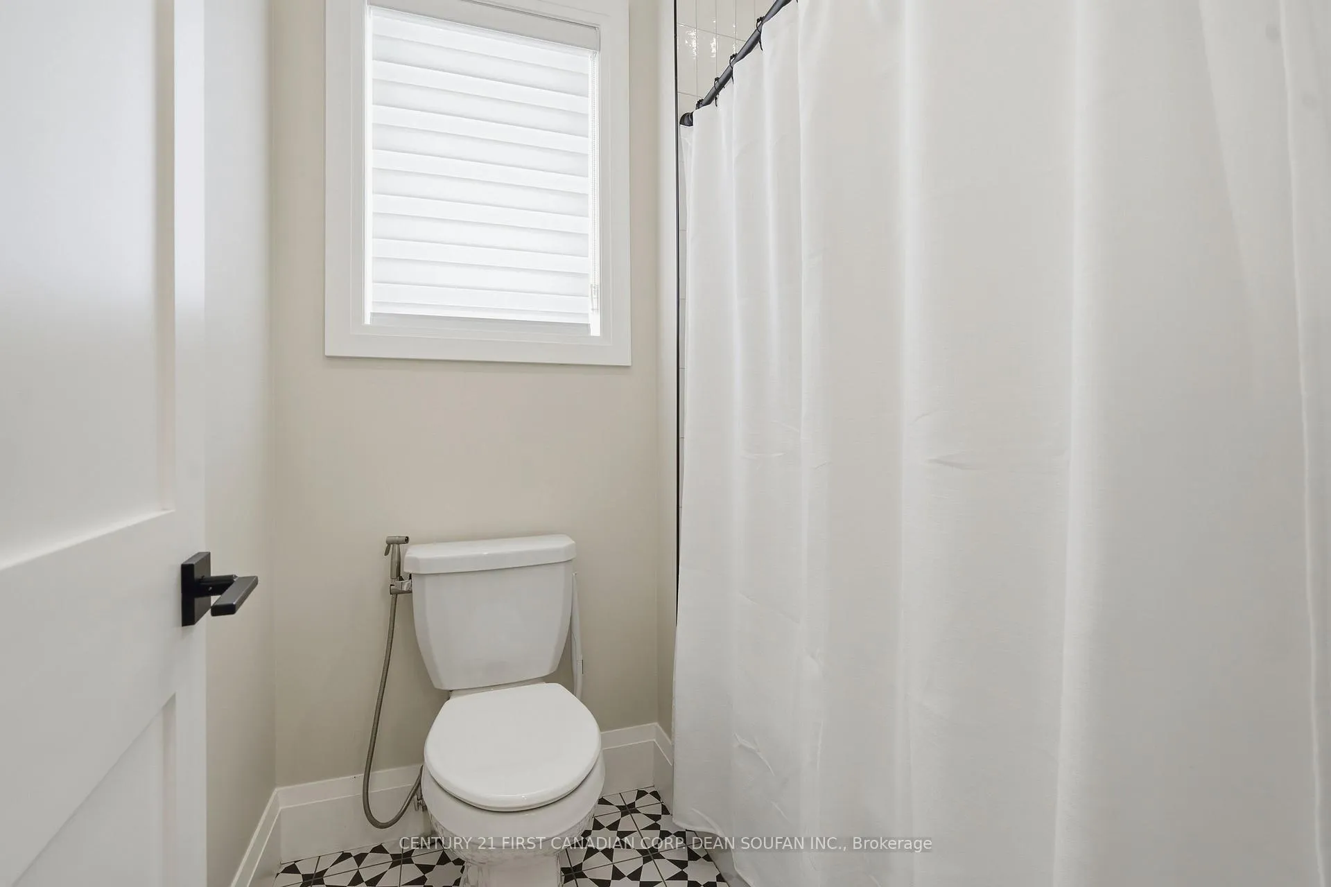 Photo 33 of 7525 Silver Creek Crescent, London, South V — HOMEH