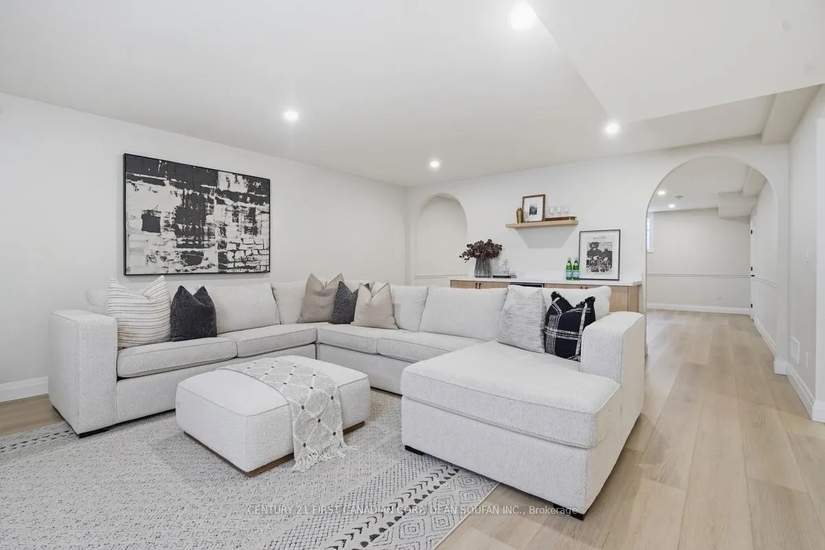 Photo 35 of 7525 Silver Creek Crescent, London, South V — HOMEH