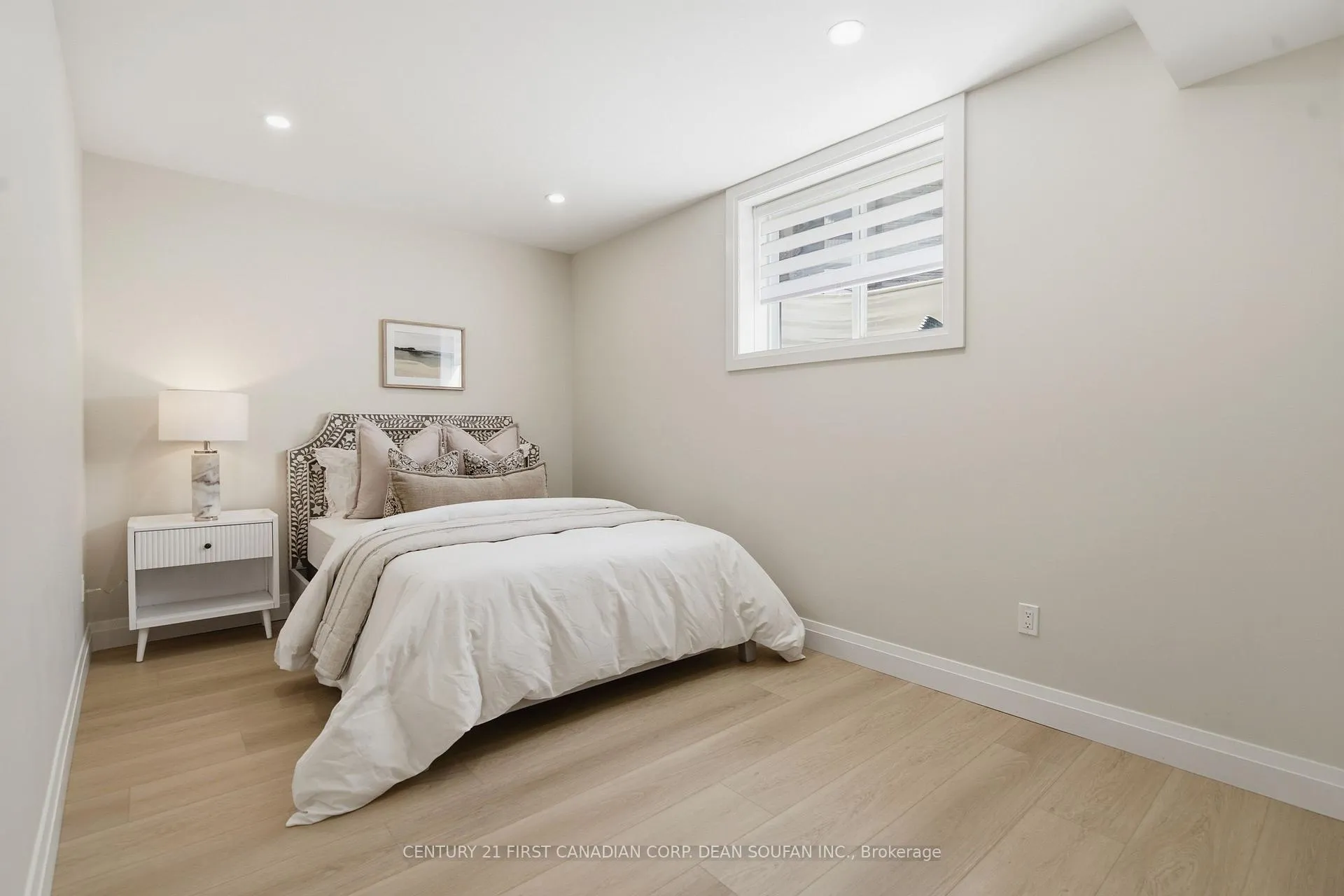 Photo 38 of 7525 Silver Creek Crescent, London, South V — HOMEH