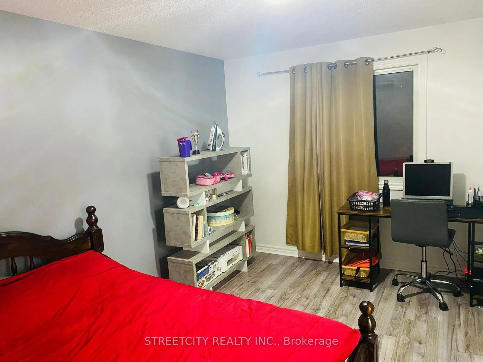 Photo 12 of 1751 Coronation Drive, London, North E — HOMEH