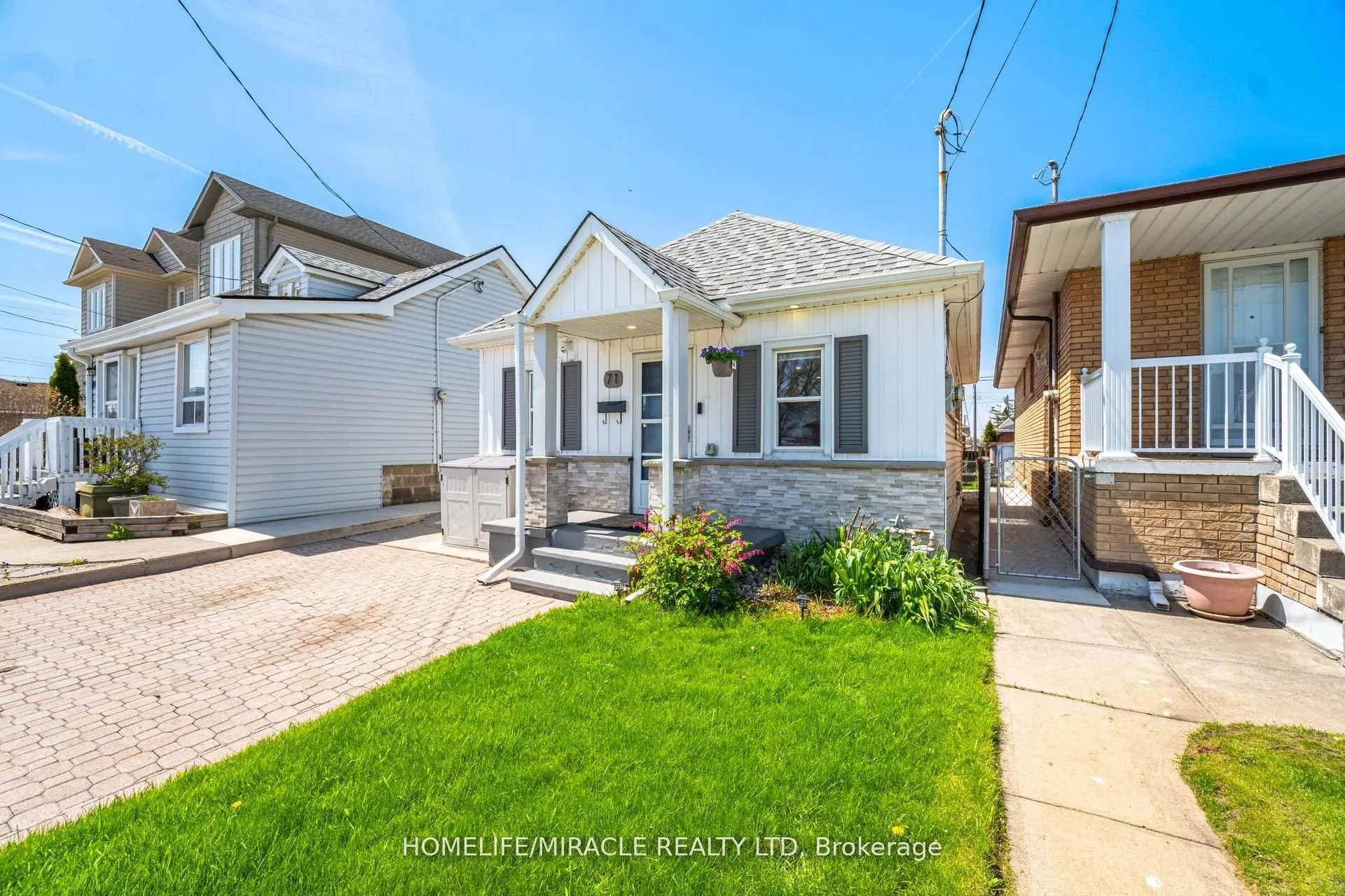 Photo 3 of 71 Beland Avenue N, Hamilton, McQuesten — HOMEH