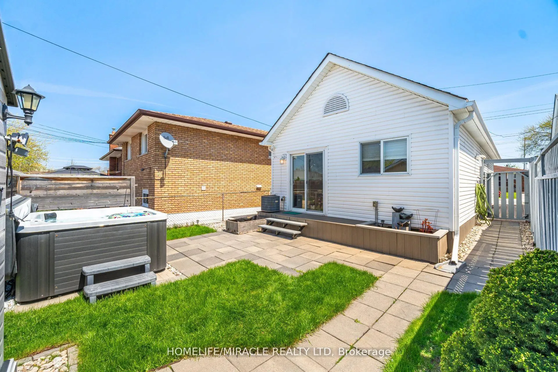 Photo 35 of 71 Beland Avenue N, Hamilton, McQuesten — HOMEH