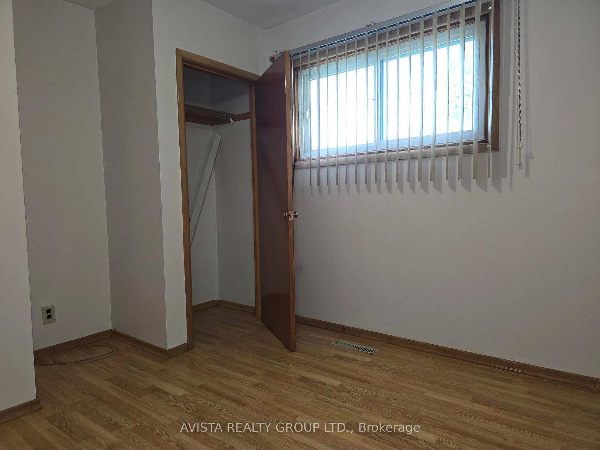 Photo 10 of 205 Edward St North, Thunder Bay, Edgewater Park — HOMEH