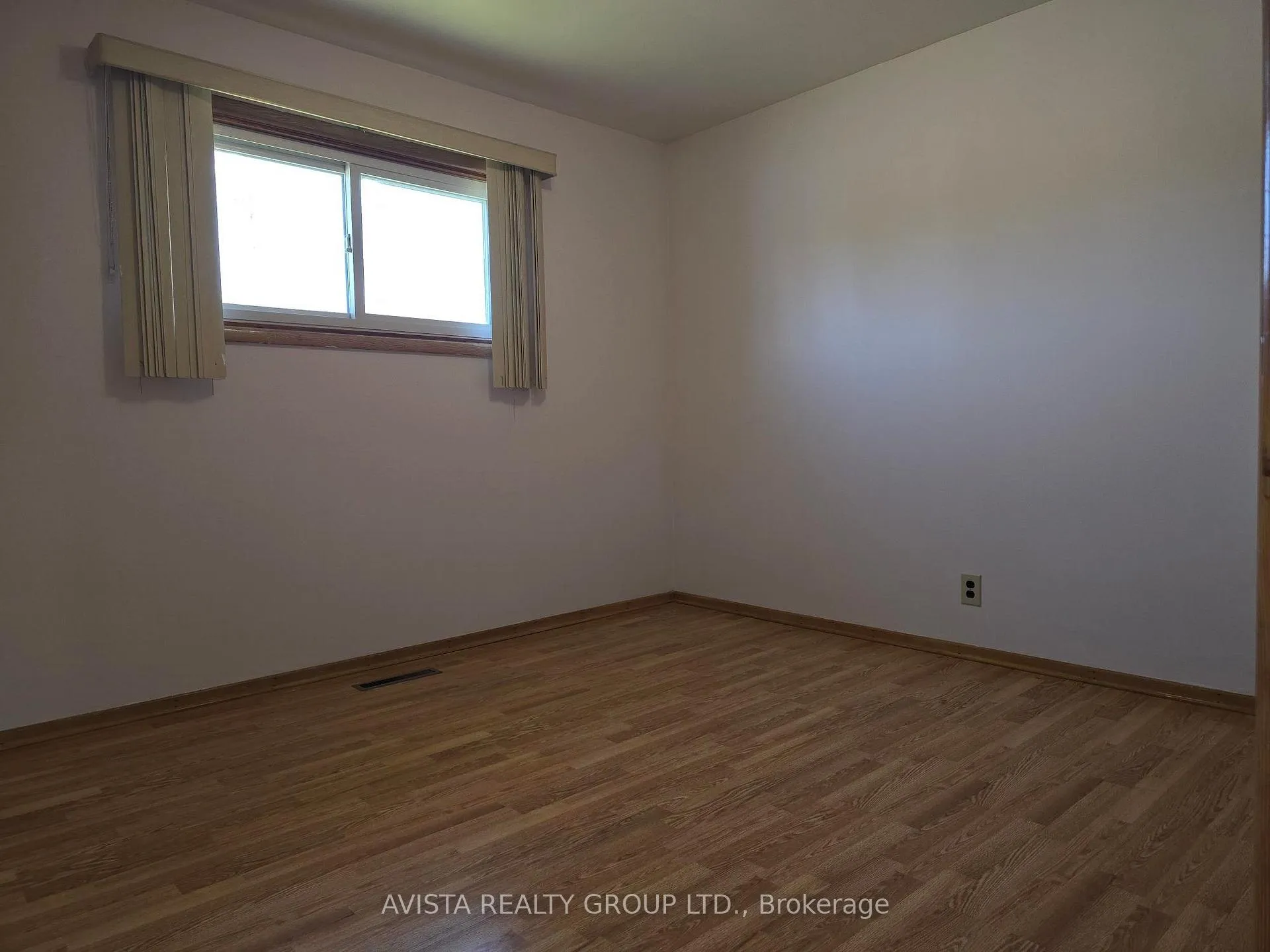 Photo 14 of 205 Edward St North, Thunder Bay, Edgewater Park — HOMEH