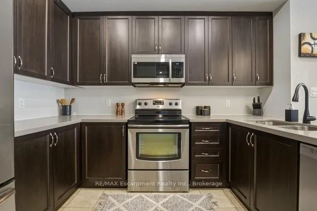 Photo 4 of 4128 Palermo Common, Burlington, Shoreacres — HOMEH