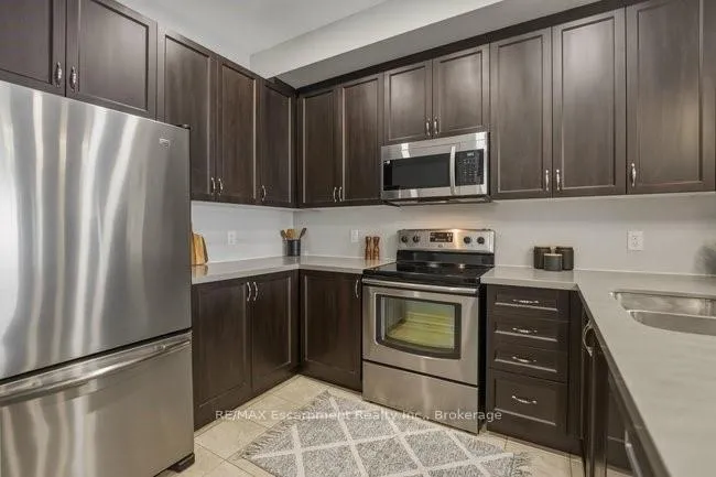 Photo 5 of 4128 Palermo Common, Burlington, Shoreacres — HOMEH