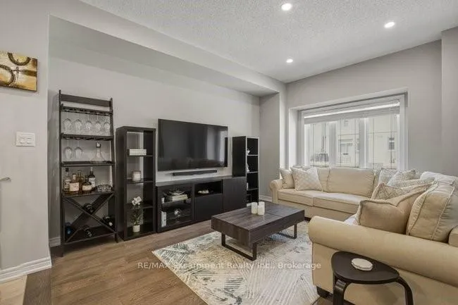 Photo 9 of 4128 Palermo Common, Burlington, Shoreacres — HOMEH