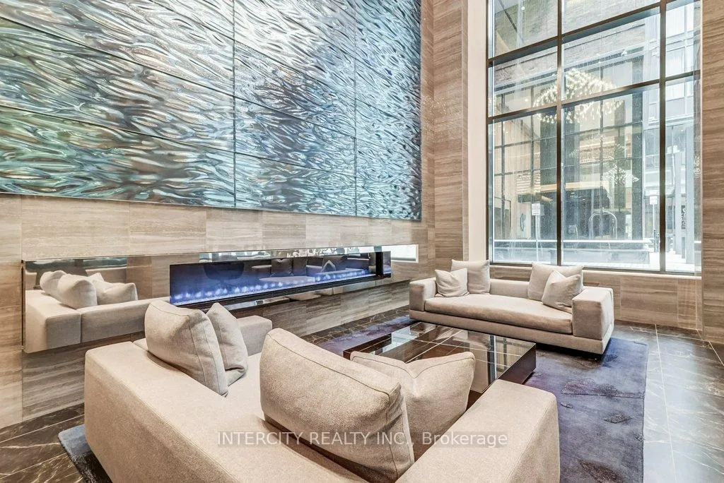 Photo 3 of Unit 4806, 115 Blue Jays Way, Toronto, Waterfront Communities — HOMEH