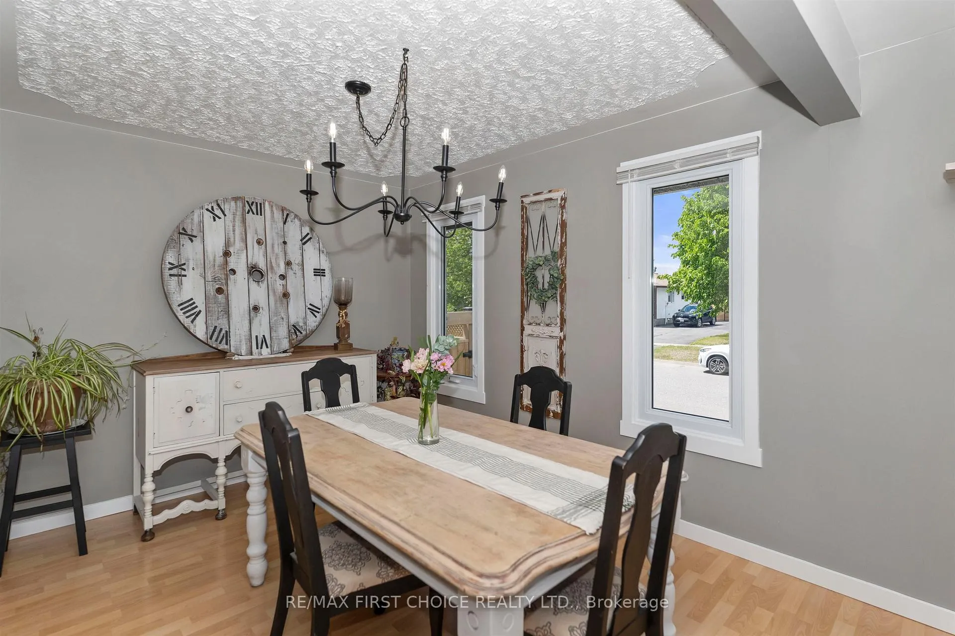 Photo 9 of 103 Welland Street, Thunder Bay, County Park — HOMEH