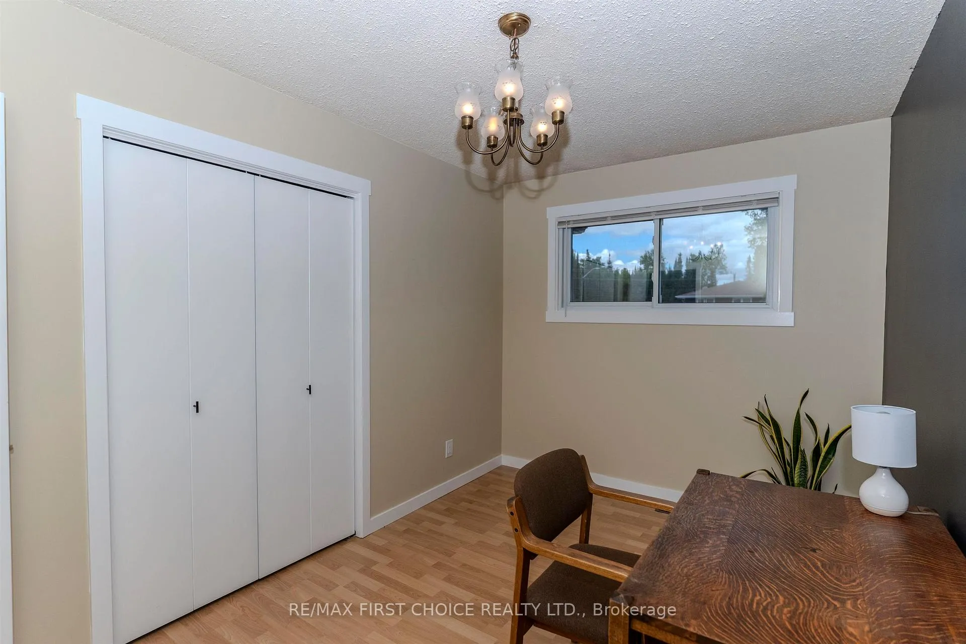 Photo 24 of 103 Welland Street, Thunder Bay, County Park — HOMEH