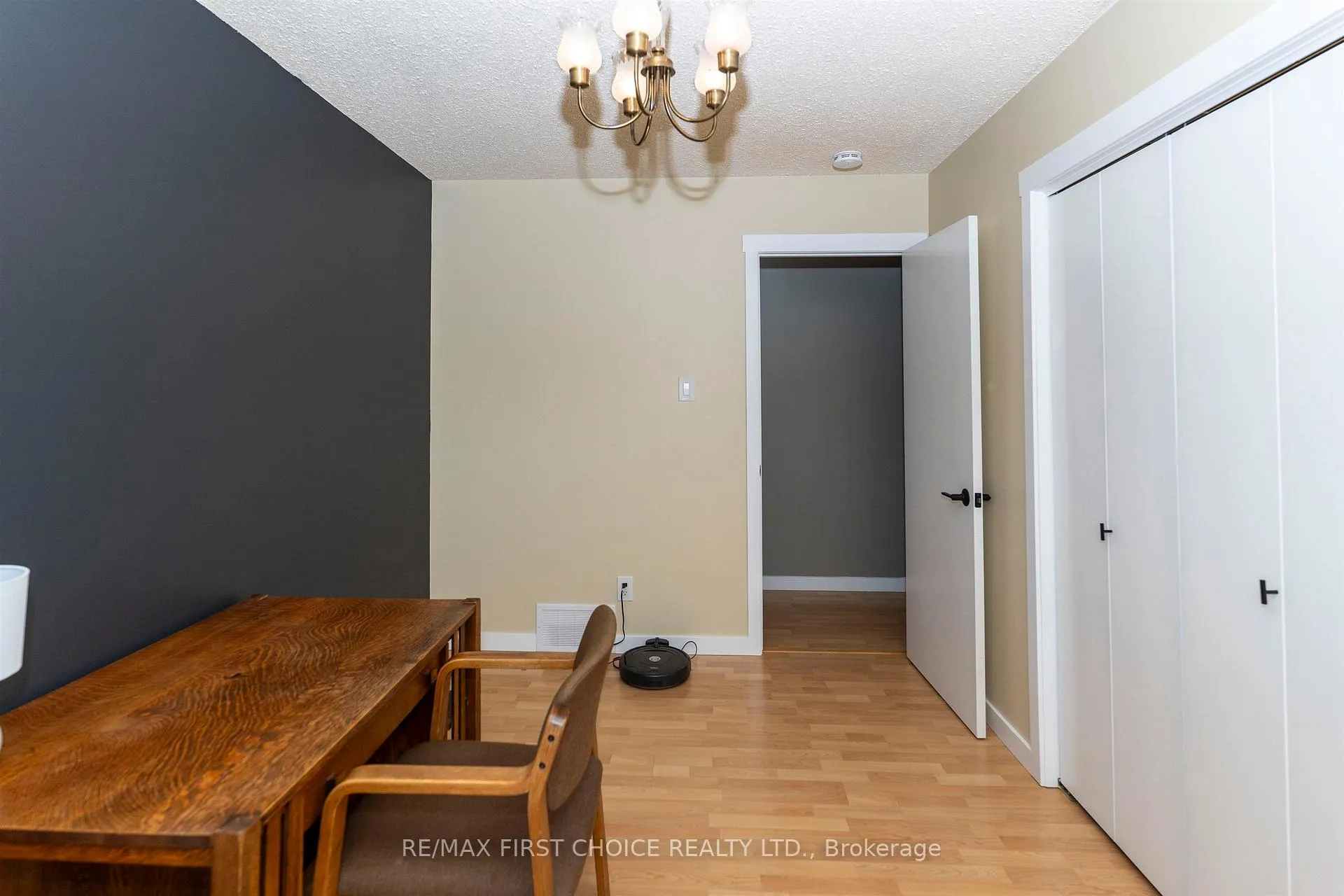 Photo 26 of 103 Welland Street, Thunder Bay, County Park — HOMEH
