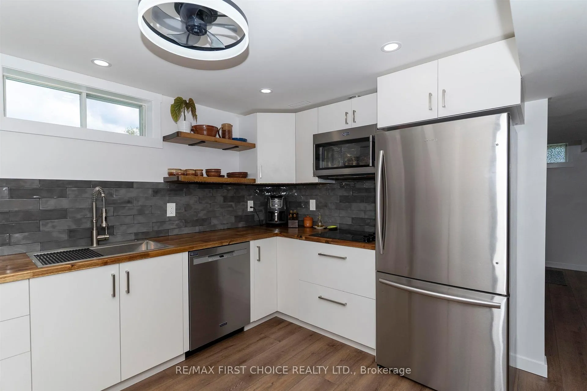 Photo 32 of 103 Welland Street, Thunder Bay, County Park — HOMEH