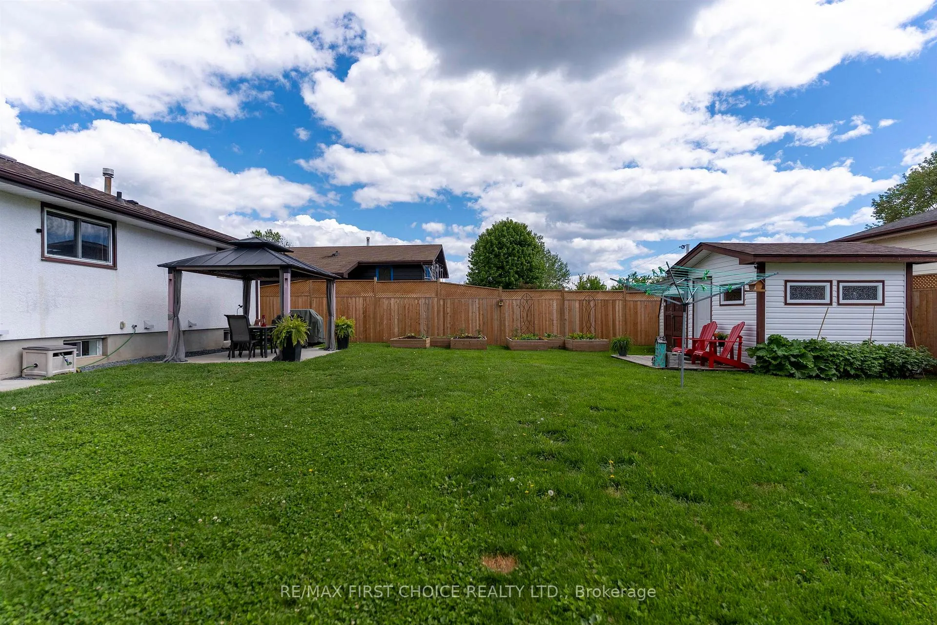 Photo 43 of 103 Welland Street, Thunder Bay, County Park — HOMEH
