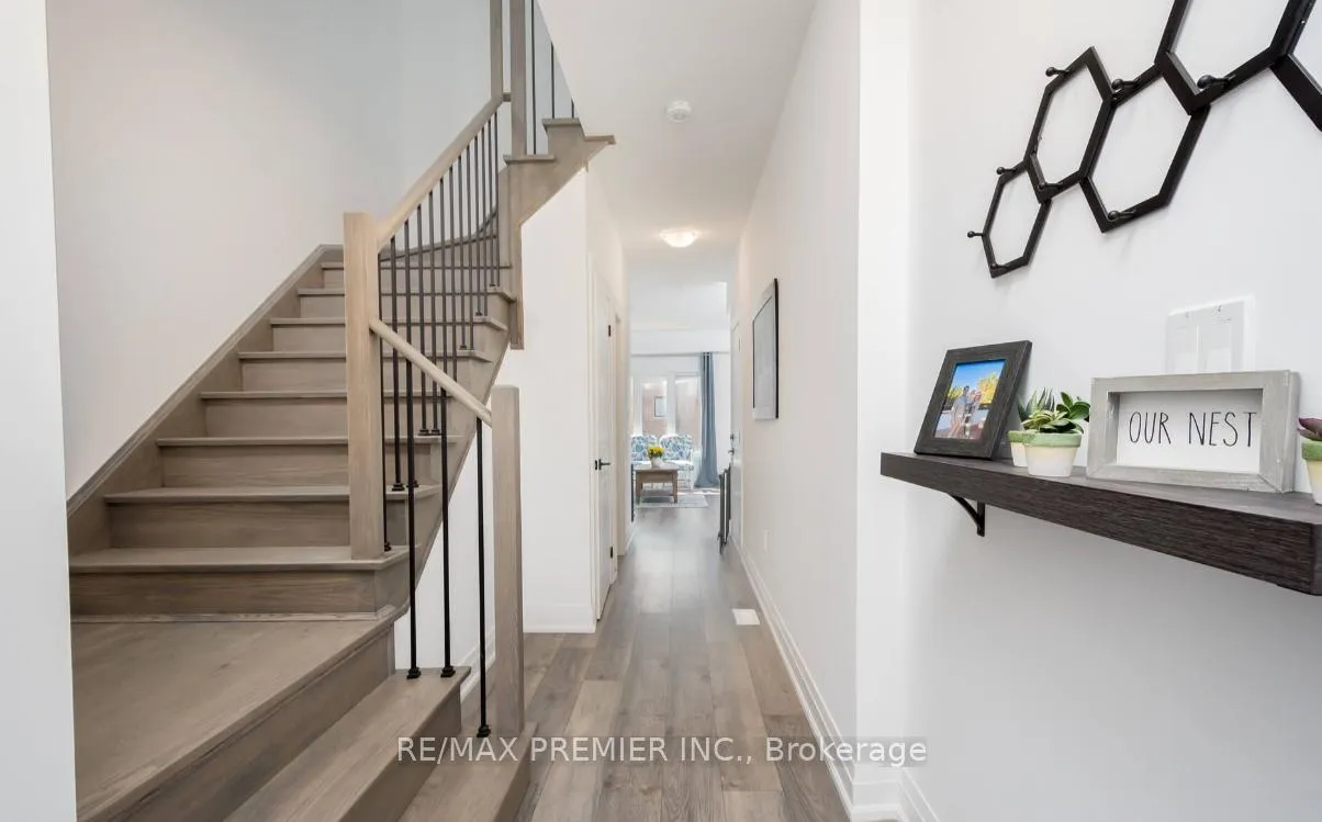 Photo 3 of 15 Haven Lane, Barrie, Painswick South — HOMEH