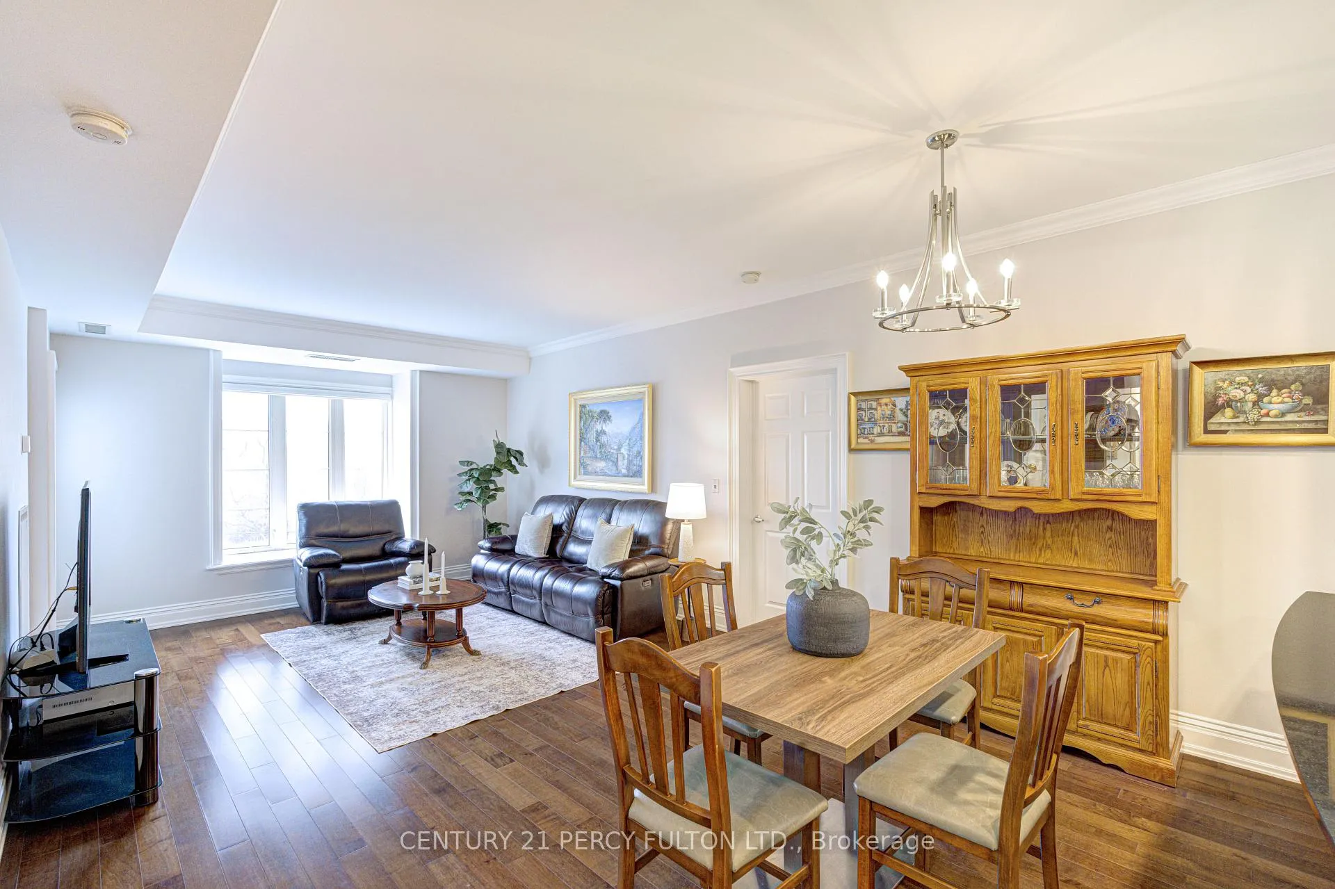 Photo 6 of Unit PH 412, 4620 Highway 7, Vaughan, East Woodbridge — HOMEH