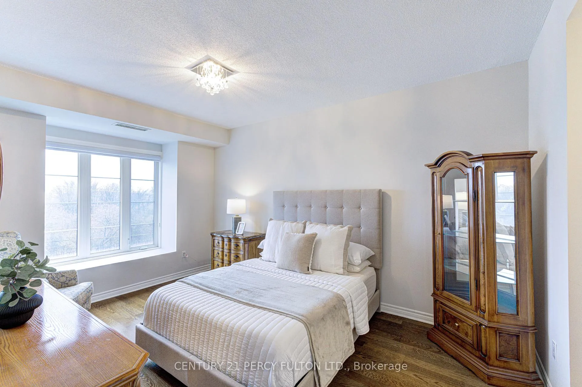Photo 12 of Unit PH 412, 4620 Highway 7, Vaughan, East Woodbridge — HOMEH