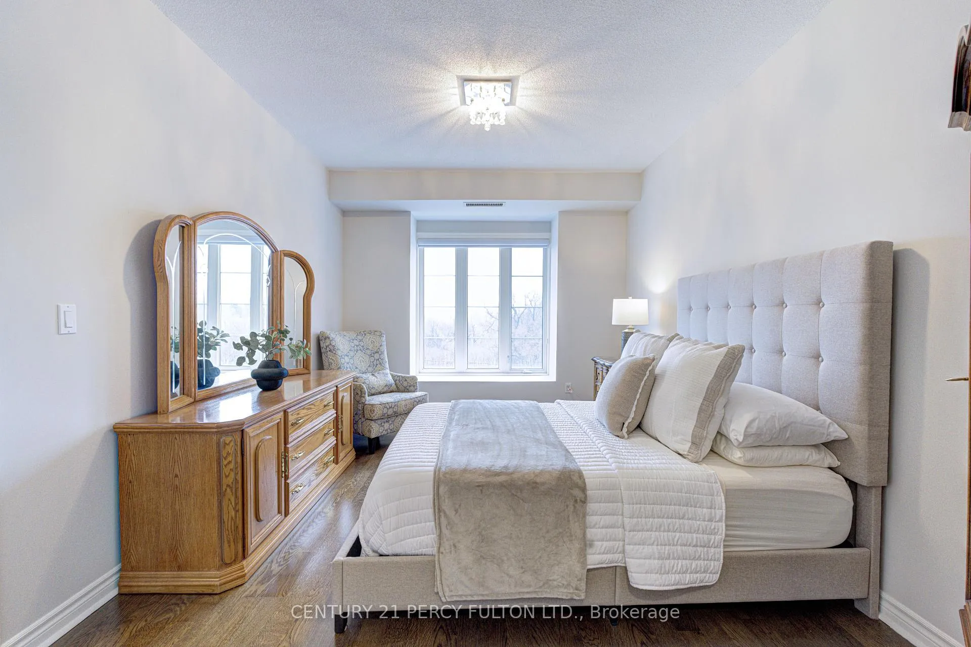 Photo 13 of Unit PH 412, 4620 Highway 7, Vaughan, East Woodbridge — HOMEH