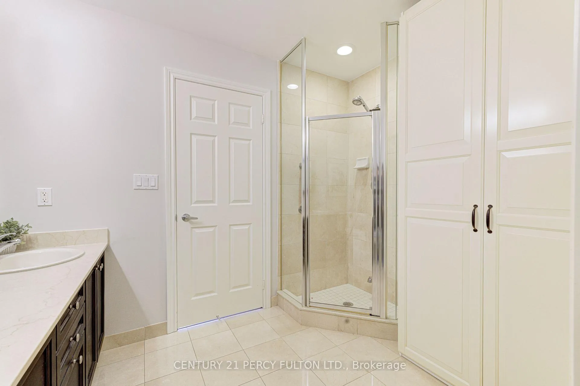Photo 15 of Unit PH 412, 4620 Highway 7, Vaughan, East Woodbridge — HOMEH