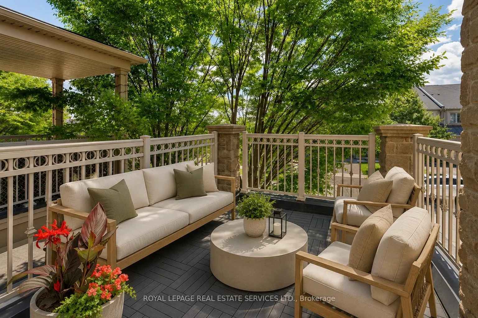 Photo 2 of 2425 Greenwich Drive, Oakville, Westmount — HOMEH