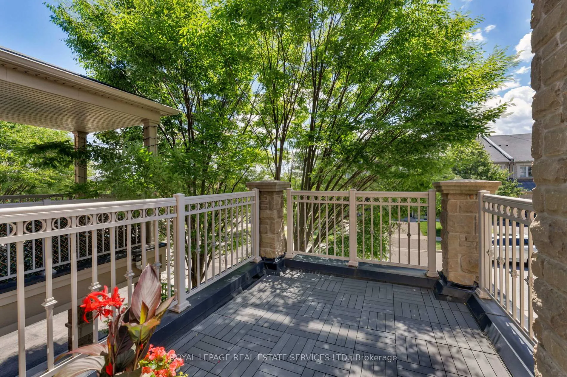 Photo 19 of 2425 Greenwich Drive, Oakville, Westmount — HOMEH