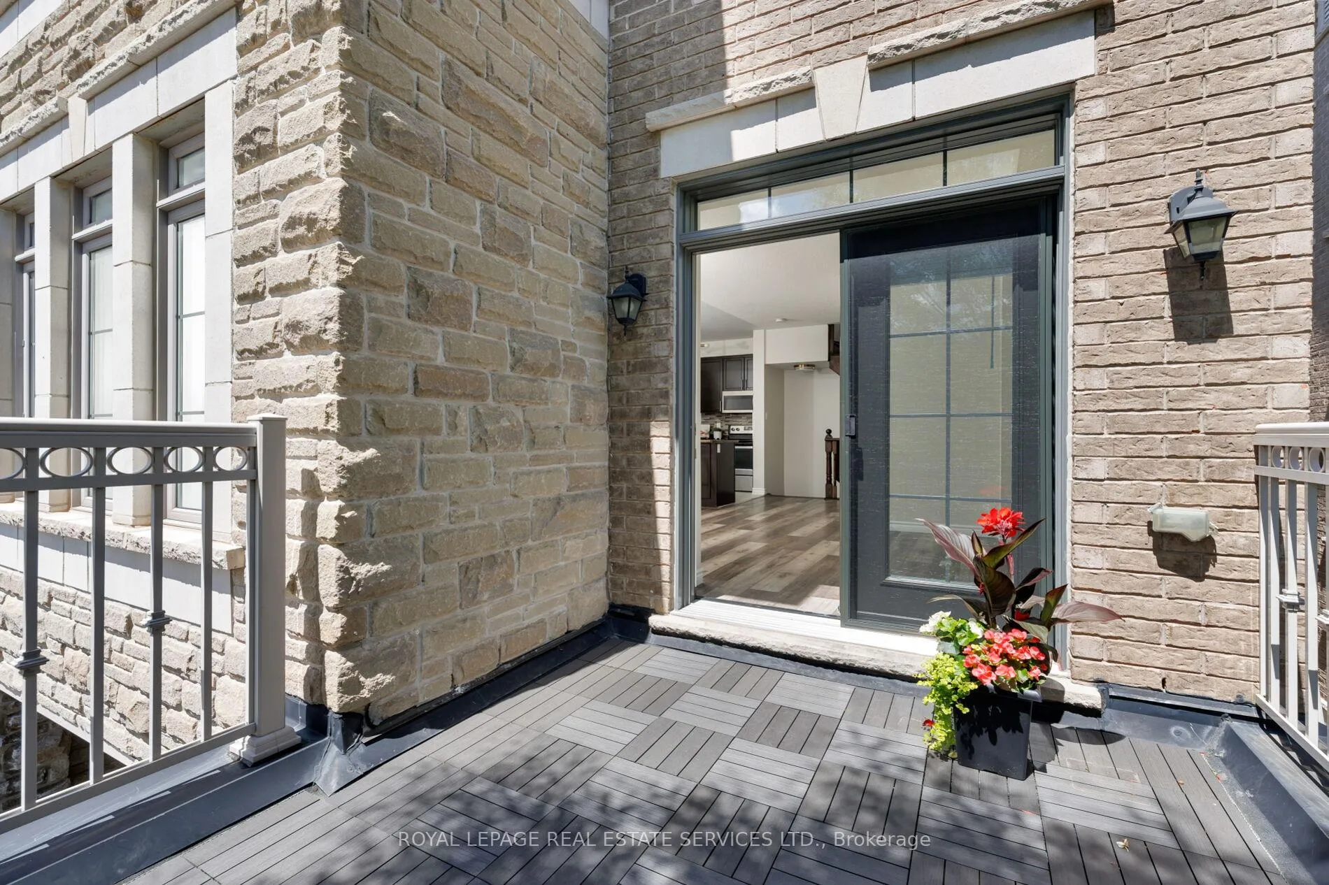 Photo 20 of 2425 Greenwich Drive, Oakville, Westmount — HOMEH
