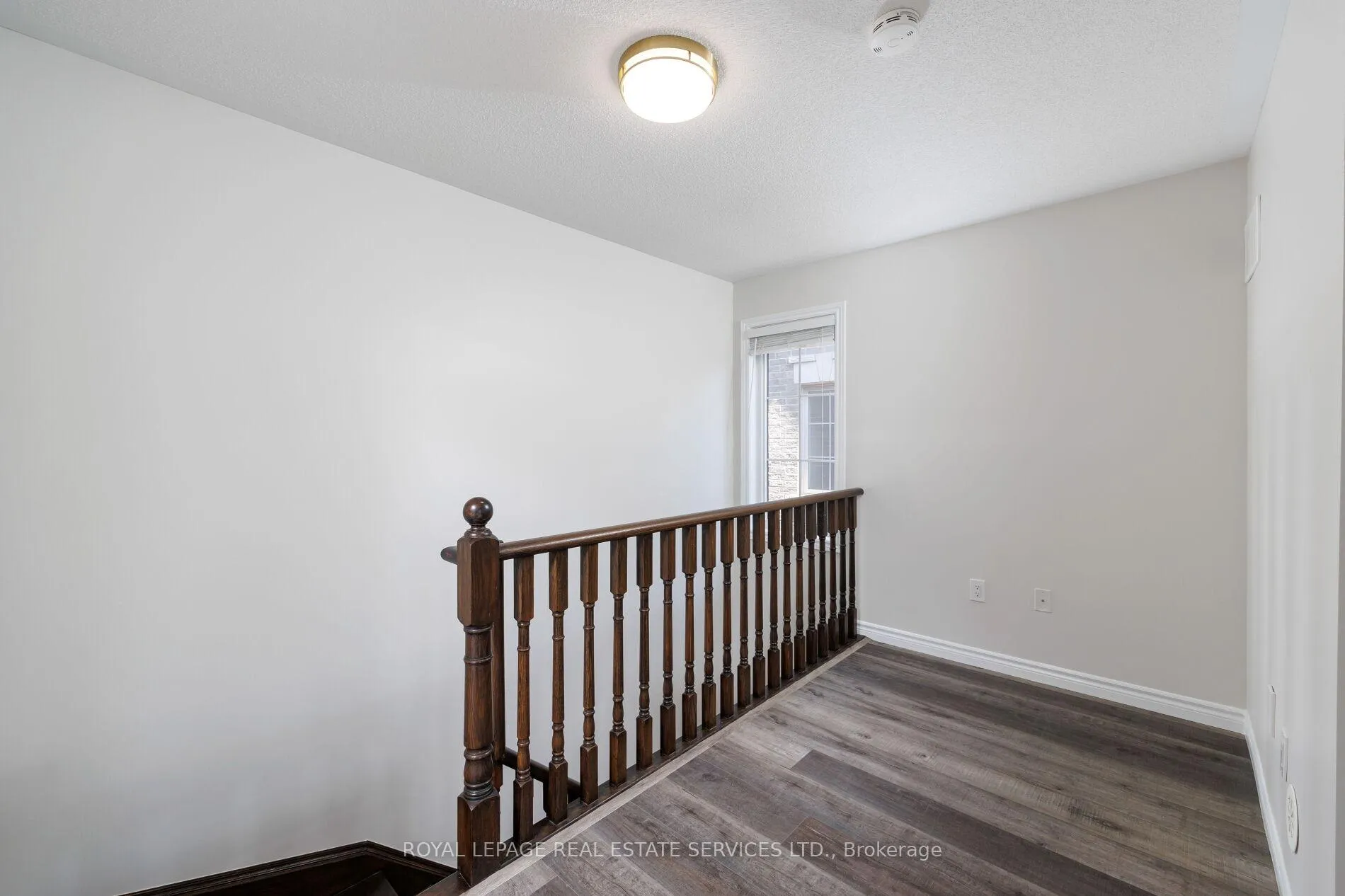 Photo 24 of 2425 Greenwich Drive, Oakville, Westmount — HOMEH