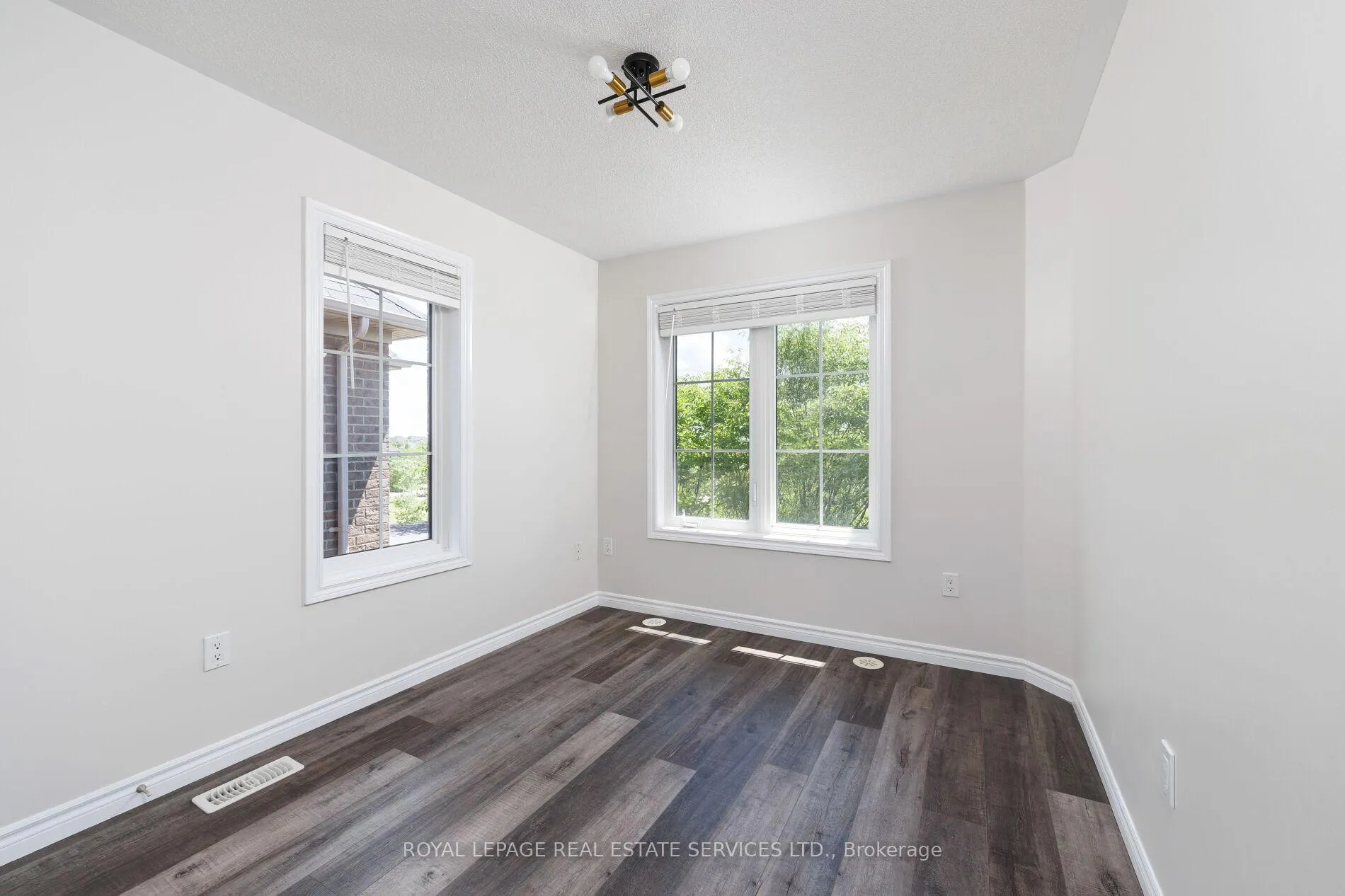 Photo 27 of 2425 Greenwich Drive, Oakville, Westmount — HOMEH