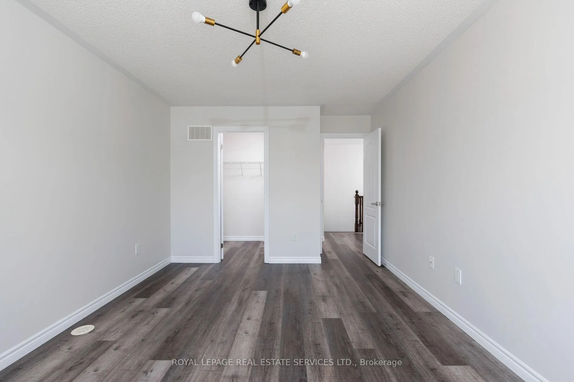 Photo 33 of 2425 Greenwich Drive, Oakville, Westmount — HOMEH