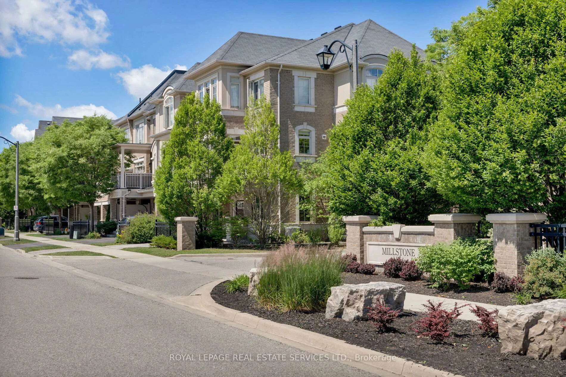 Photo 40 of 2425 Greenwich Drive, Oakville, Westmount — HOMEH