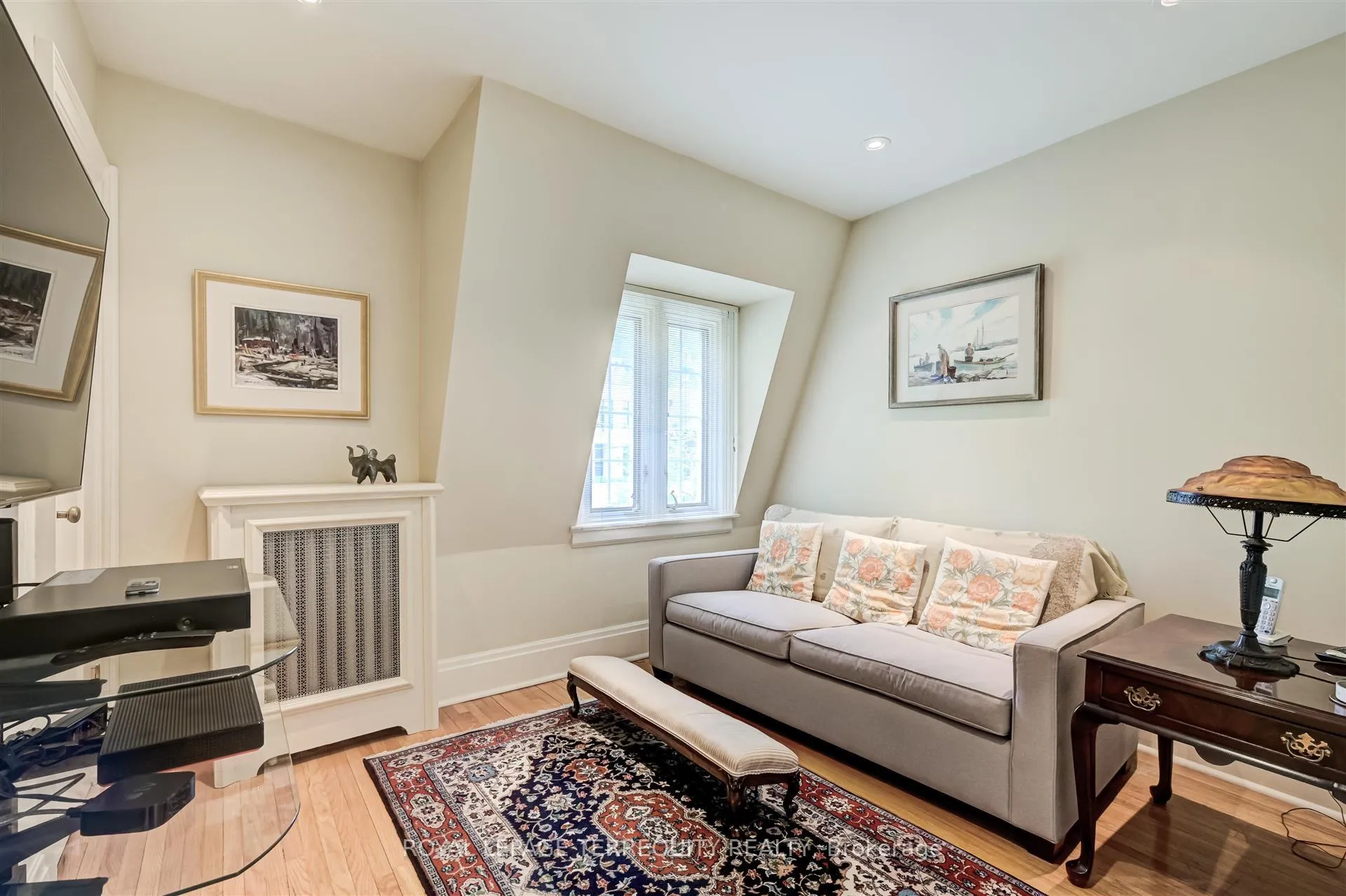Photo 16 of 25 Poplar Plains Crescent, Toronto, Casa Loma — HOMEH