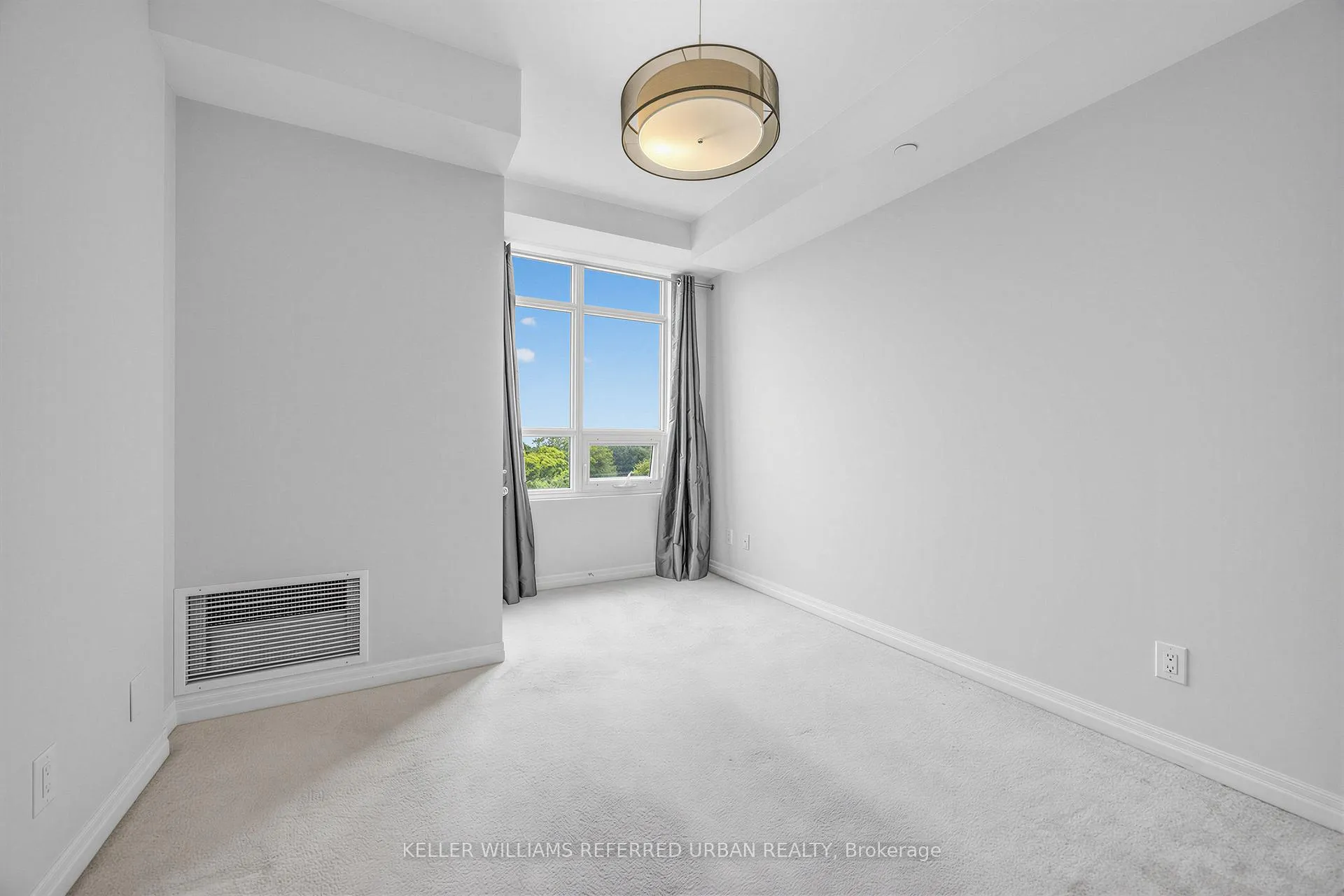 Photo 14 of Unit 708, 3563 Lake Shore Boulevard W, Etobicoke, Long Branch — HOMEH