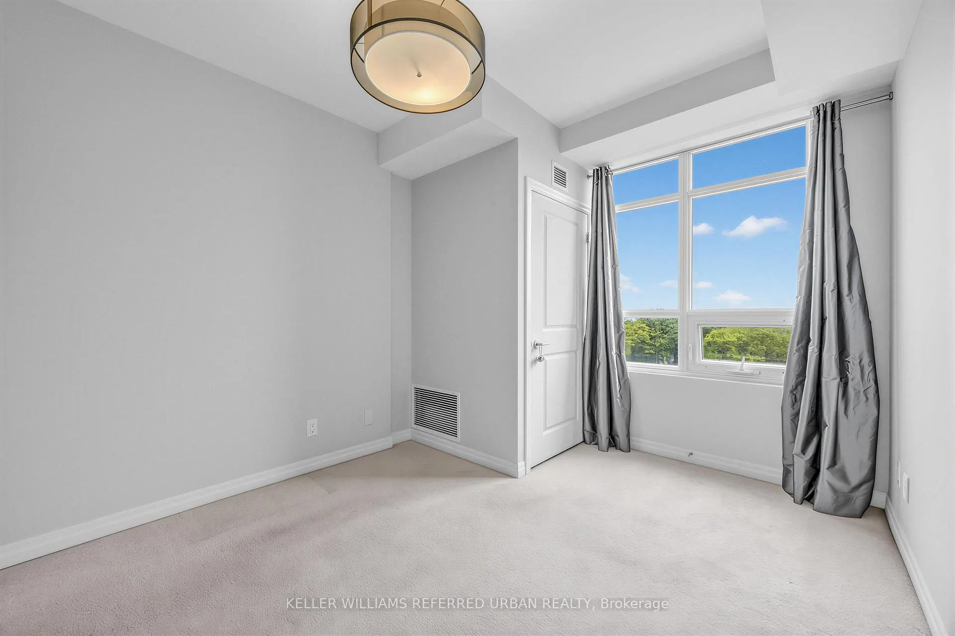 Photo 15 of Unit 708, 3563 Lake Shore Boulevard W, Etobicoke, Long Branch — HOMEH