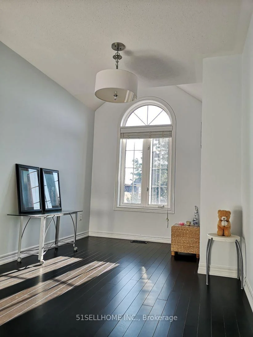 Photo 51 of 16 Lady Loretta Lane, Vaughan, Patterson — HOMEH