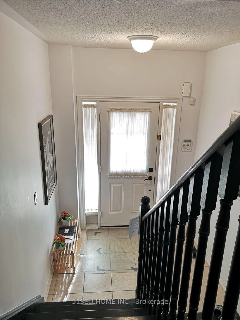 Photo 57 of 16 Lady Loretta Lane, Vaughan, Patterson — HOMEH