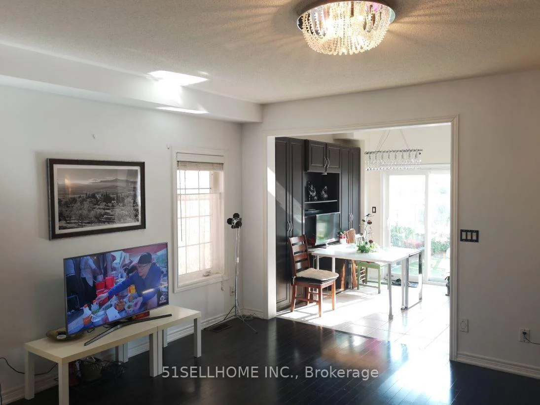 Photo 68 of 16 Lady Loretta Lane, Vaughan, Patterson — HOMEH